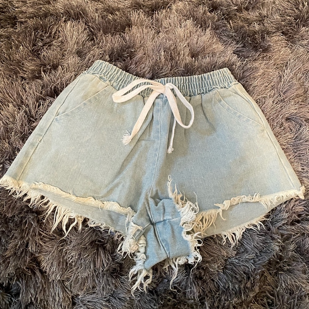 Light wash denim shorts